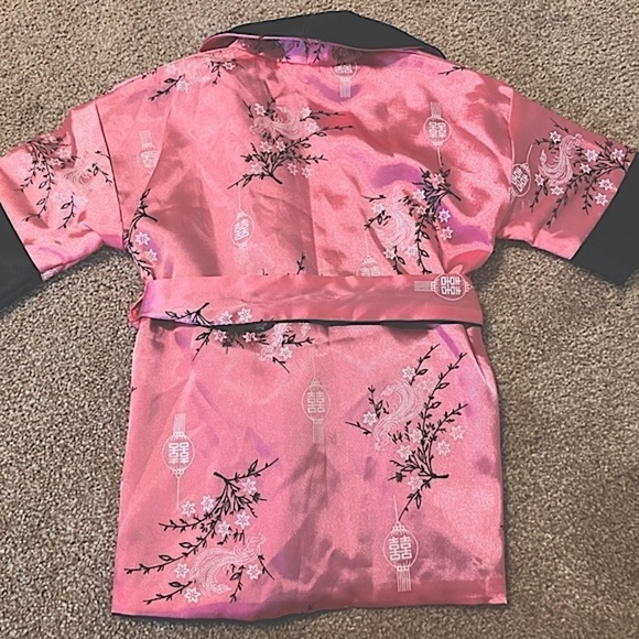 Kids Satin Kimono Robe Asian Embroidered Dragon Pink Size SS - Picture 5 of 10